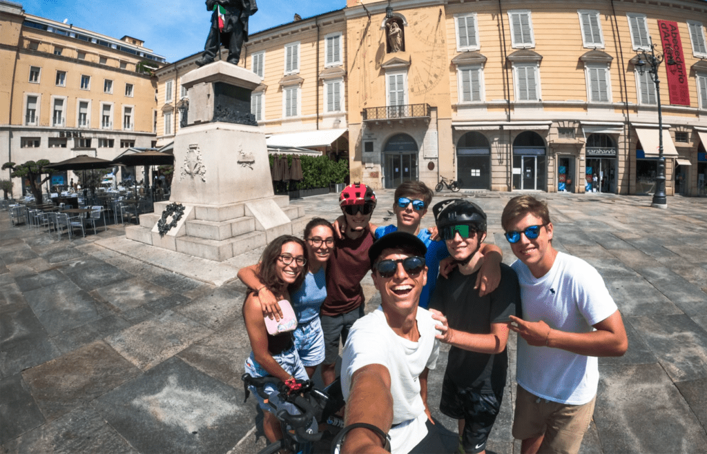 7 giovani in bicicletta cover